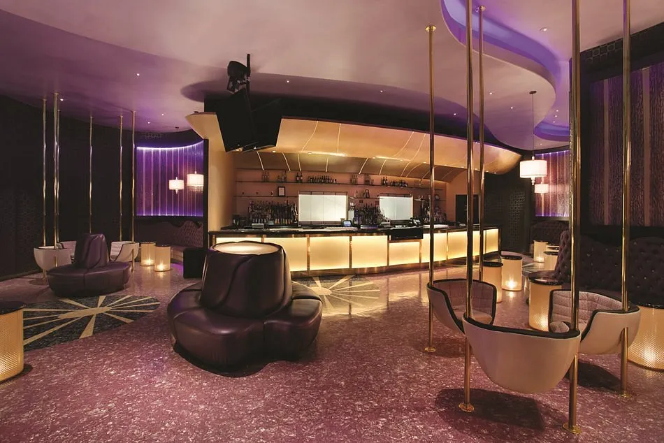 Roselvia Casino Hotel Interior